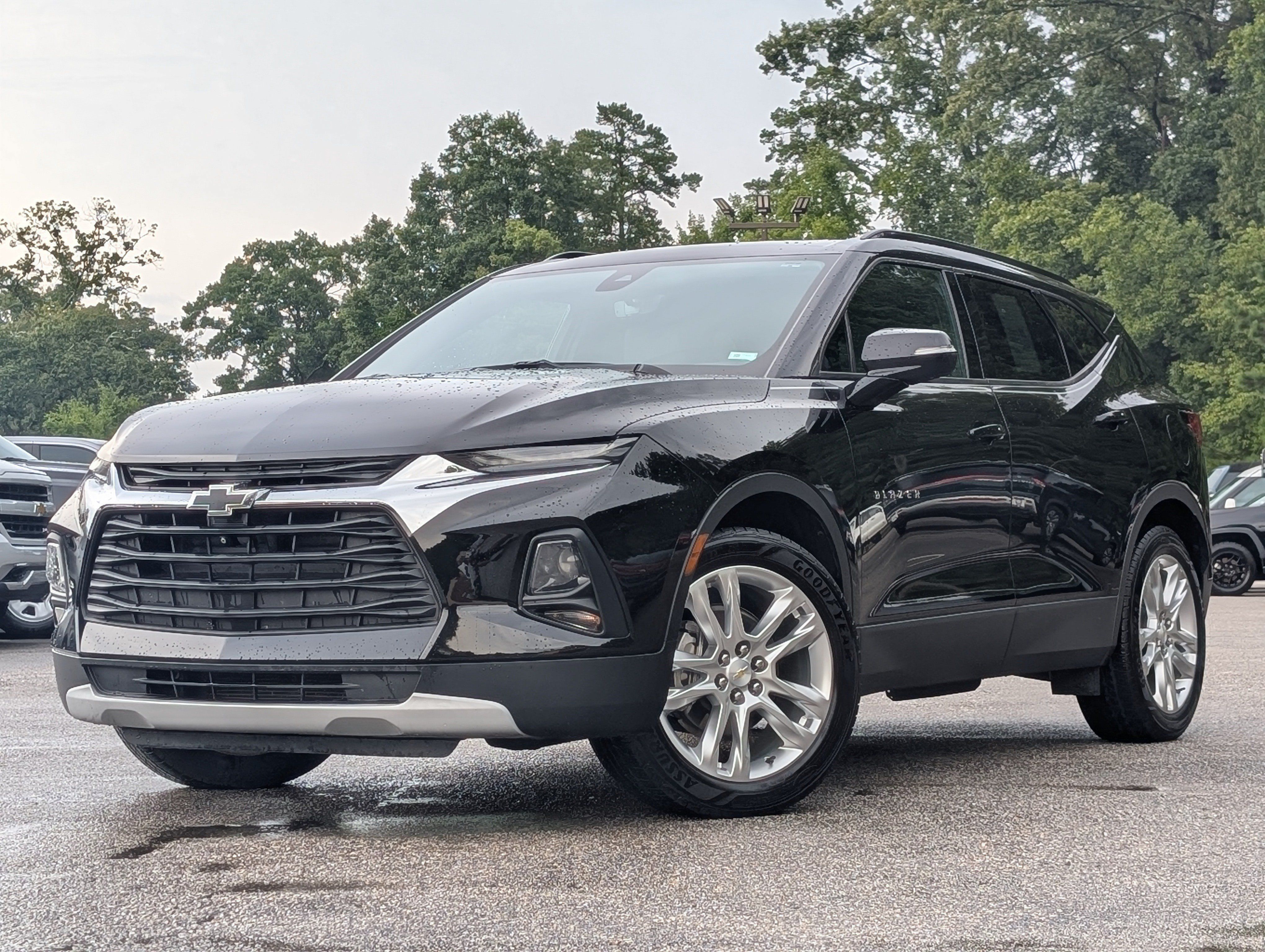 Used 2019 Chevrolet Blazer LT w/ Sun and Wheels Package FWD image 4