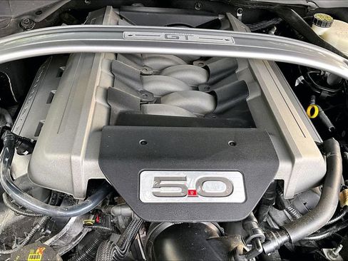 Used 2017 Ford Mustang GT Premium w/ Equipment Group 401A RWD image 28