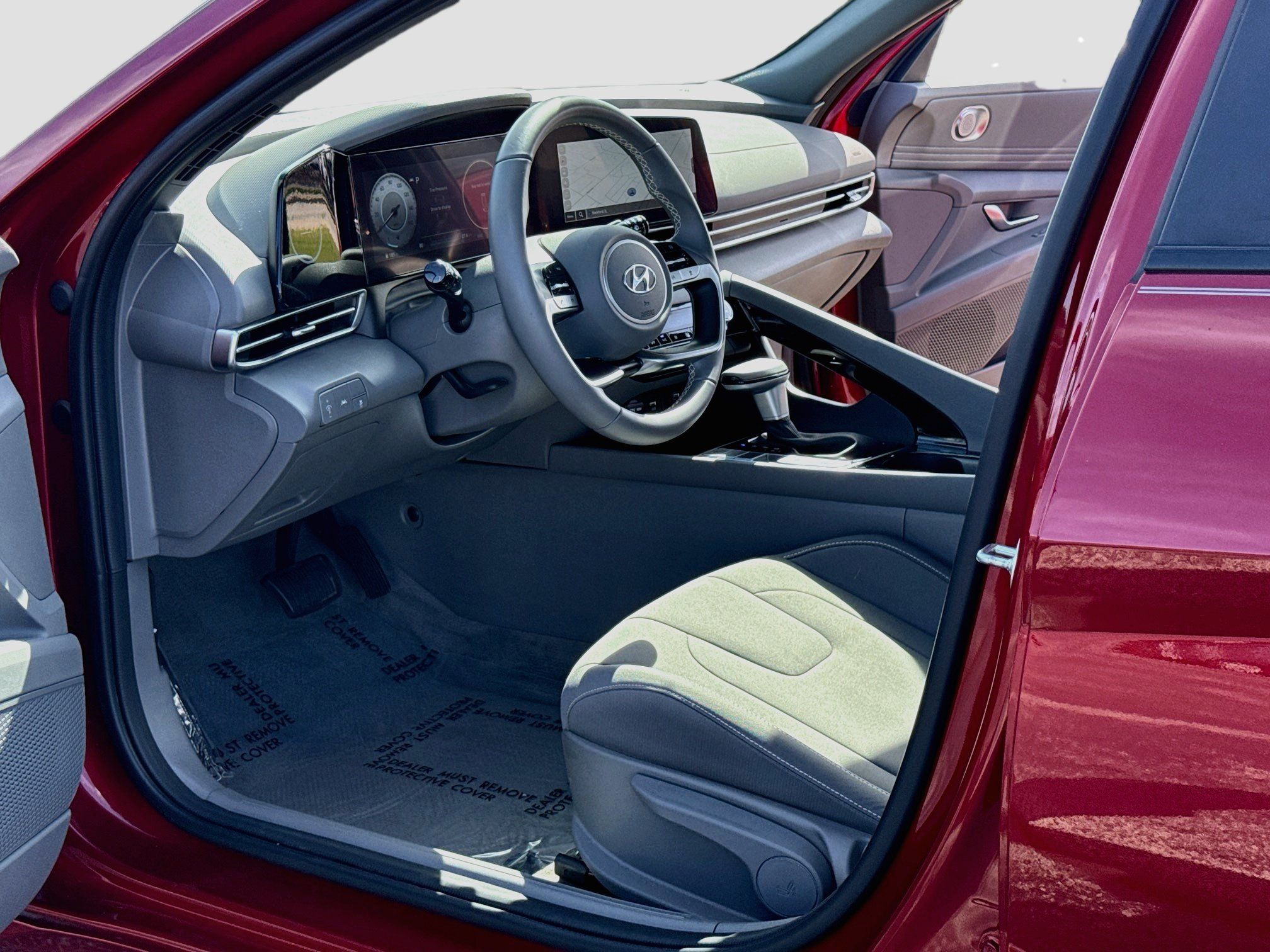 Used 2023 Hyundai Elantra SEL w/ Convenience Package FWD image 11