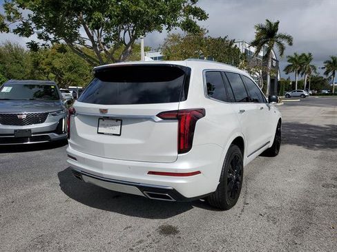Certified 2023 Cadillac XT6 Premium Luxury image 5