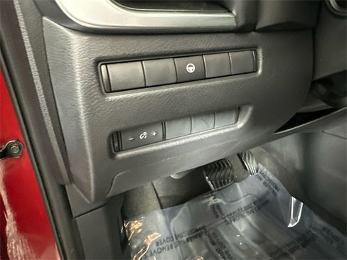 Used 2021 Nissan Rogue SV image 22