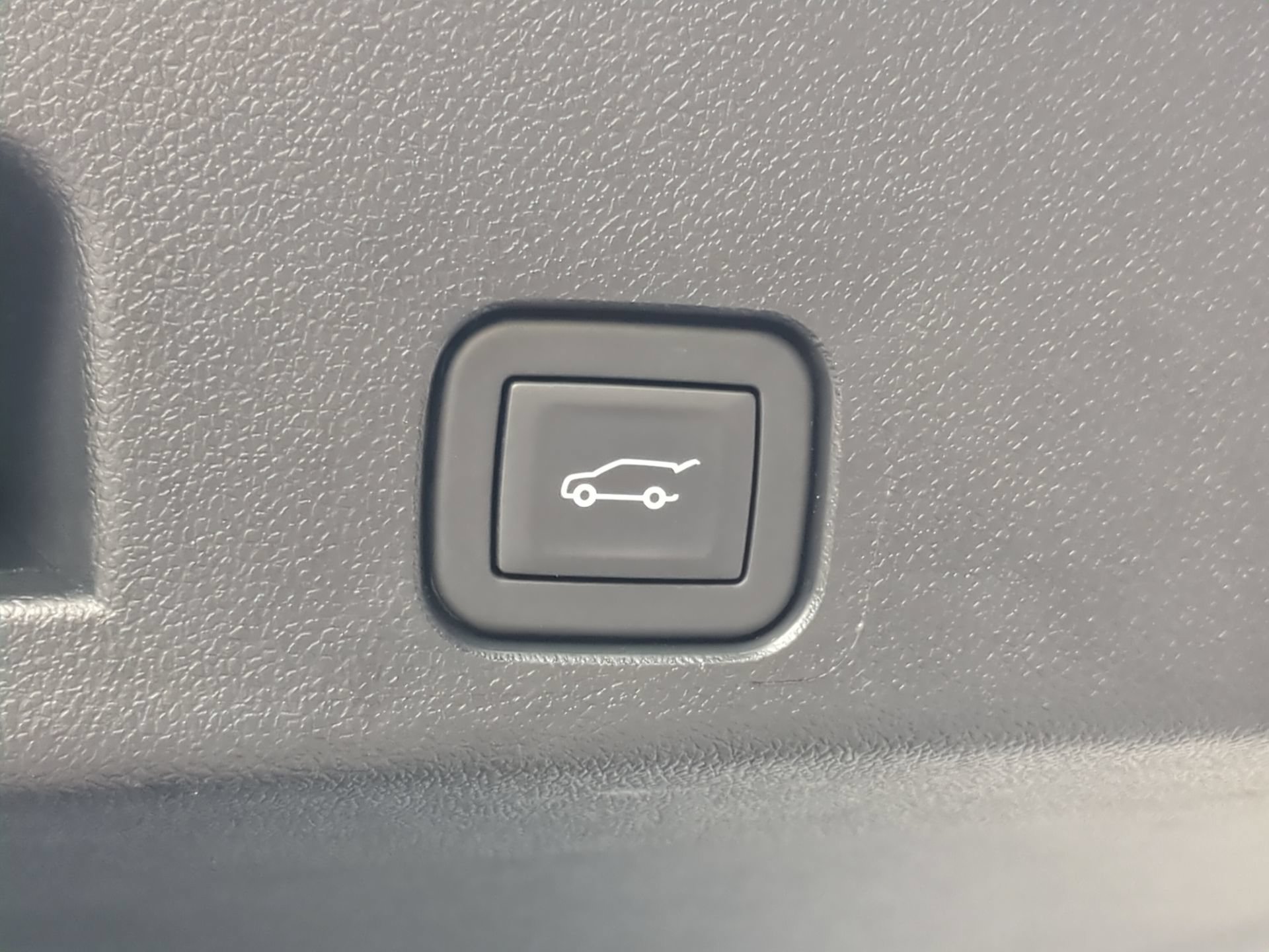 Used 2026 GMC Acadia Elevation w/ Elevation Premium Package FWD image 47