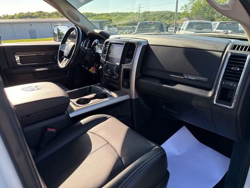 Used 2018 RAM 2500 Laramie AWD/4WD image 25