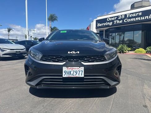 Used 2022 Kia Forte LXS FWD image 2