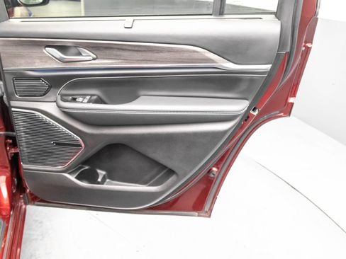 Used 2021 Jeep Grand Cherokee L Overland w/ Luxury Tech Group IV image 37