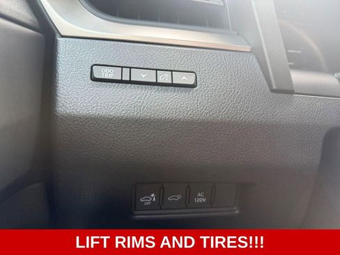Used 2024 Lexus GX 550 AWD/4WD image 24