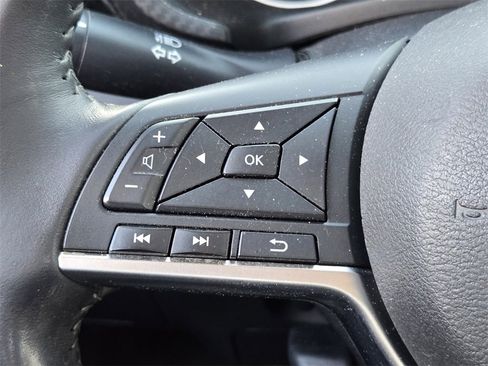 Used 2021 Nissan Sentra SV image 23