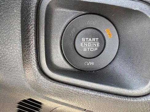 Used 2024 Jeep Wrangler Sport S image 11