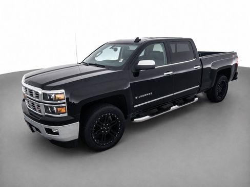 Used 2015 Chevrolet Silverado 1500 LTZ Z71 w/ LTZ Plus Package AWD/4WD image 9