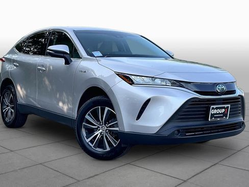 Used 2021 Toyota Venza LE AWD/4WD image 2