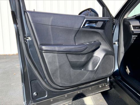 Used 2024 Mitsubishi Outlander SE image 21