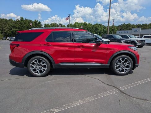 Used 2025 Ford Explorer Platinum w/ Ultimate Package RWD image 3