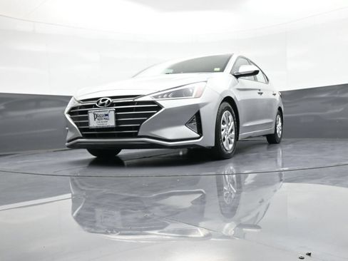 Used 2019 Hyundai Elantra SE w/ Cargo Package FWD image 25