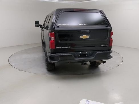 Used 2024 Chevrolet Silverado 2500 Custom w/ Custom Value Package AWD/4WD image 15
