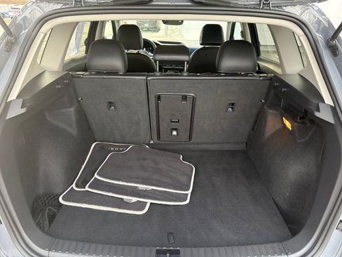 Used 2023 Volkswagen Taos SE image 11