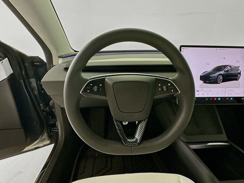 Used 2025 Tesla Model 3 Long Range image 11