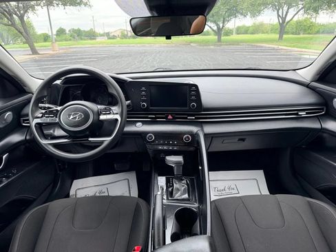 Used 2023 Hyundai Elantra SEL FWD image 23