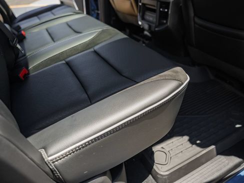 New 2026 RAM 1500 Laramie AWD/4WD image 36