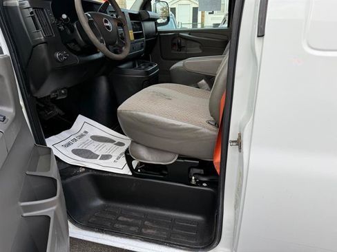 Used 2014 GMC Savana 2500 w/ Cold Climate Package RWD image 10