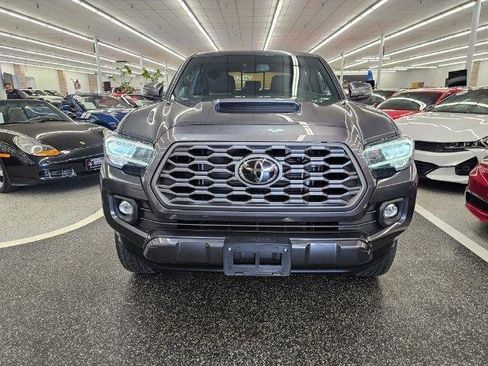 Used 2023 Toyota Tacoma TRD Sport image 2