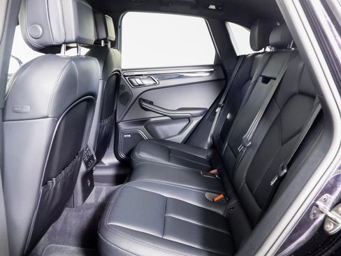 Certified 2025 Porsche Macan S w/ Premium Package Plus AWD/4WD image 17