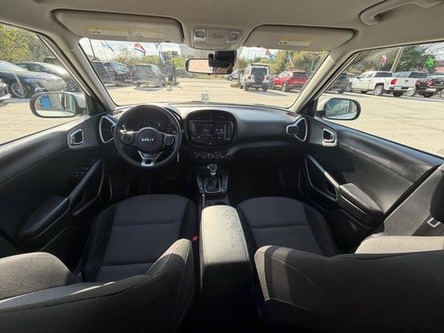 Used 2022 Kia Soul LX w/ Technology Package FWD image 23