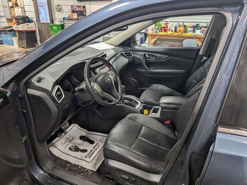 Used 2015 Nissan Rogue SL w/ SL Premium Package image 10