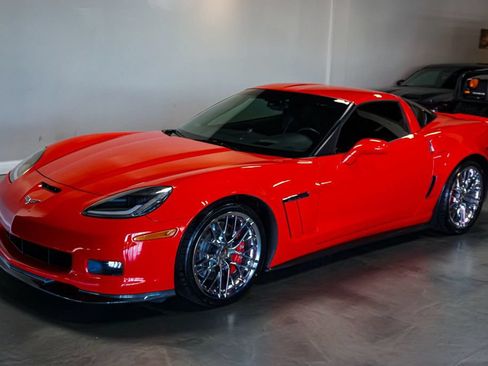 Used 2012 Chevrolet Corvette Grand Sport w/ 2LT Preferred Equipment Group RWD image 5