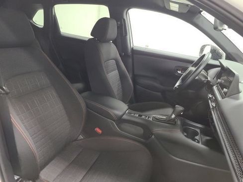 Used 2025 Honda HR-V Sport image 12