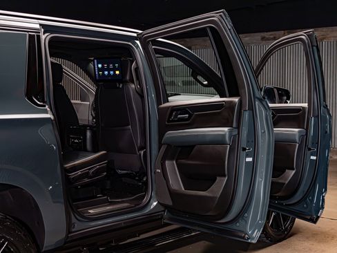 Used 2026 GMC Yukon XL AT4 w/ AT4 Premium Plus Package image 31