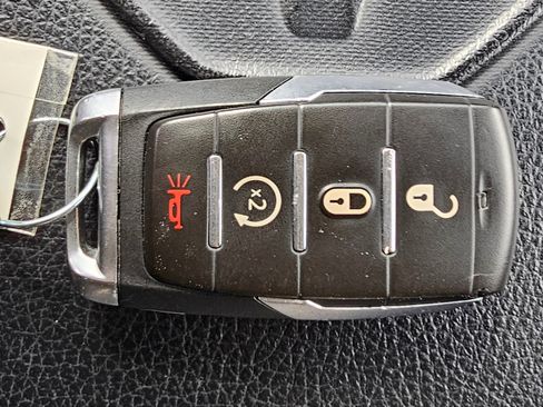 Used 2024 RAM 1500 Laramie AWD/4WD image 30