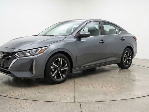 Used 2025 Nissan Sentra SV FWD image 3