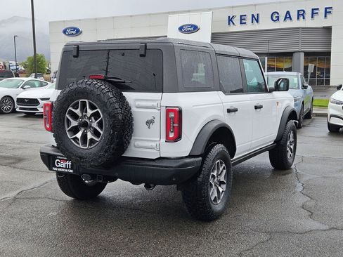 Used 2023 Ford Bronco Badlands AWD/4WD image 3
