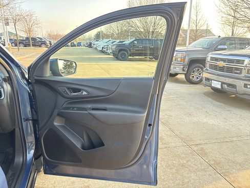 Used 2024 Chevrolet Equinox LT w/ LPO, Floor Liner Package image 17