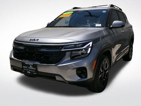 Certified 2025 Kia Seltos X-Line AWD/4WD image 6