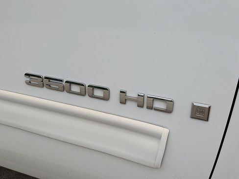 Used 2009 Chevrolet Silverado 3500 LTZ image 9