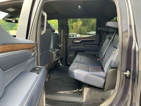 Certified 2022 Chevrolet Silverado 1500 High Country w/ LPO, Dark Essentials Package image 17