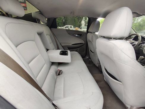 Used 2020 Chevrolet Malibu LT FWD image 14
