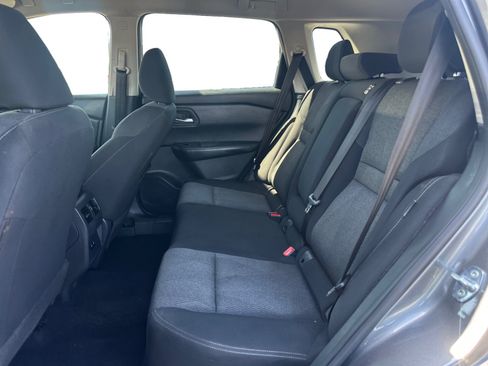 Used 2025 Nissan Rogue SV FWD image 13