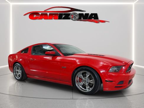 Used 2013 Ford Mustang GT RWD image 2