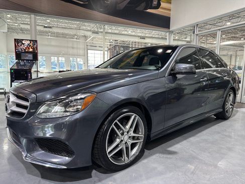 Used 2016 Mercedes-Benz E 350 4MATIC Sedan image 18
