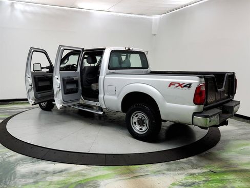 Used 2015 Ford F250 XLT w/ XLT Value Package image 12