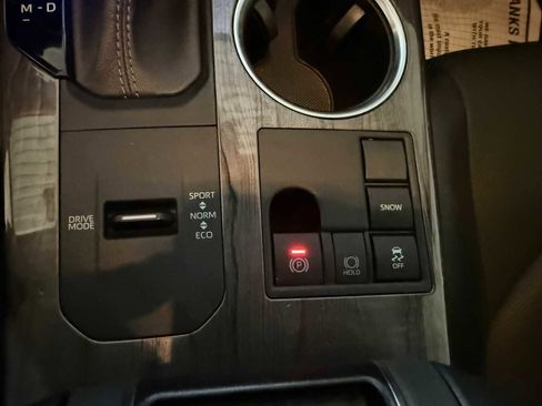 Used 2023 Toyota Highlander Platinum image 35