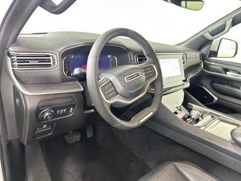 Used 2022 Jeep Wagoneer Series II w/ Premium Group I image 12