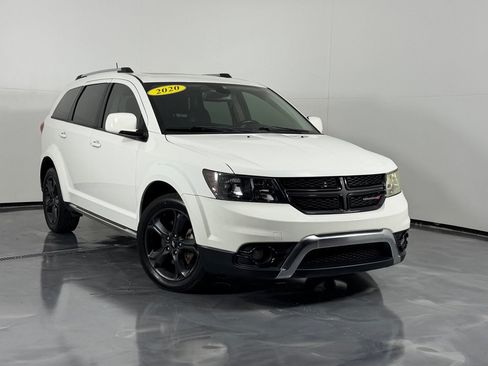 Used 2020 Dodge Journey Crossroad FWD image 2