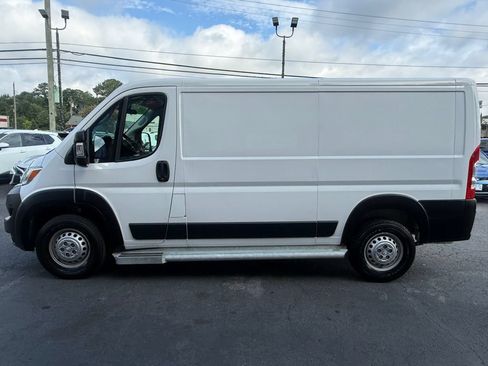 Used 2025 RAM ProMaster 2500 w/ U-Haul Equipment Group FWD image 4