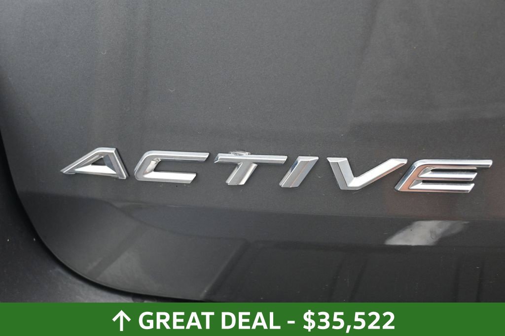 Used 2025 Ford Explorer Active AWD/4WD image 17