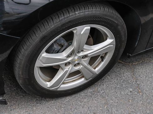 Used 2016 Chevrolet Volt LT w/ Comfort Package FWD image 23