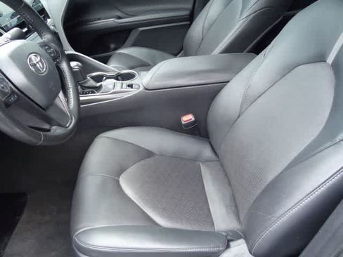 Used 2024 Toyota Camry XSE FWD image 9