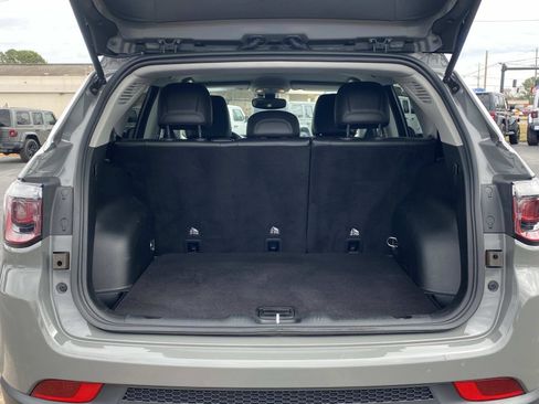 Certified 2022 Jeep Compass Limited image 7